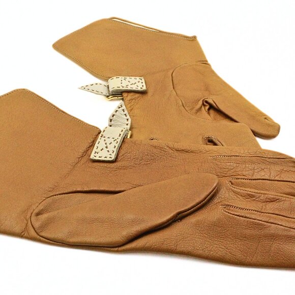 Authentic Hermes Stylish Lambskin Leather Gloves - Picture 3 of 7